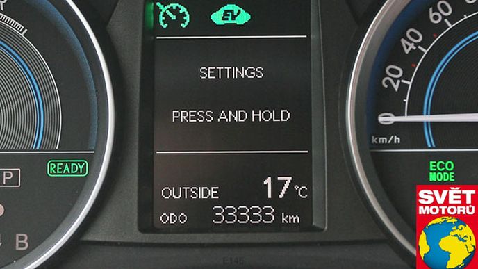 Toyota Auris Hybrid Touring Sports Style – Ve znamení trojek Toyota Auris Hybrid Touring Sports Style – Ve znamení trojek