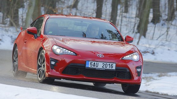 TEST Toyota GT86 – Slabý motor, silný zážitek!