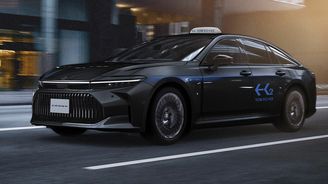 Vodíkové taxi či policejní vůz? Toyota testuje novou crown v náročném provozu Vodíkové taxi či policejní vůz? Toyota testuje novou crown v náročném provozu