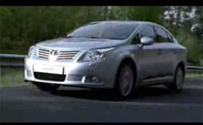 Video: Toyota Avensis – nová ostře řezaná tvář