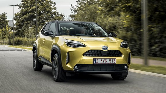 Poprvé za volantem Toyoty Yaris Cross: Kompaktní parťák do města i přírody