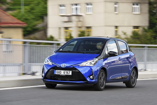 Toyota Yaris Hybrid Selection Smart Blue