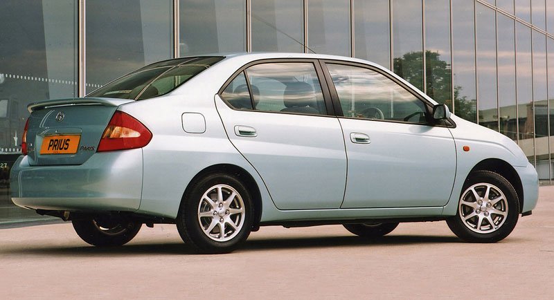 toyota zelenaauta hybrid