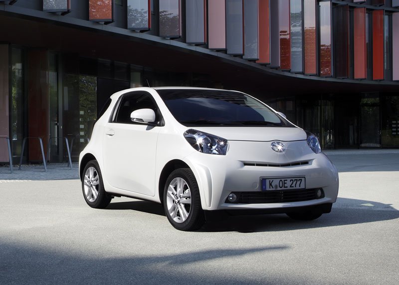 Toyota iQ