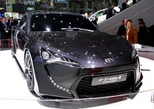 Toyota v Ženevě: Hybridní boom a jako bonus nová Celica