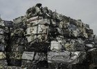 Jak vypadá recyklace vysloužilého auta? Toyota na to má vlastní továrnu, nahlédněte