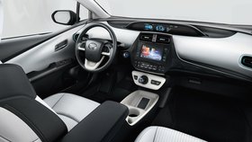Toyota Prius. Výrobce svolává majitele kvůli závadě na airbagu.