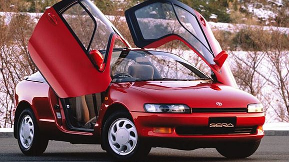 Toyota Sera (1990-1995): Říkalo se jí motýlek, ale zapadla... Proč?