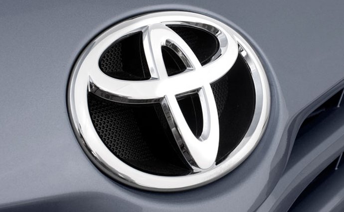 Toyota zůstává největším prodejcem aut, na paty jí šlape GM
