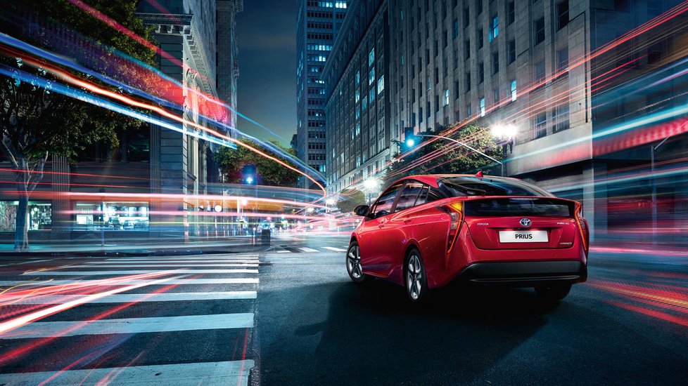 Toyota Prius. Výrobce svolává majitele kvůli závadě na airbagu.