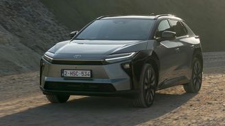 Toyoty bZ4X Toyoty bZ4X