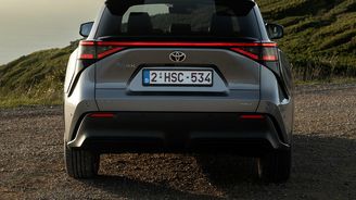 Toyoty bZ4X Toyoty bZ4X