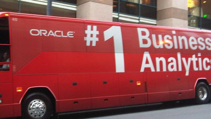 Tradiční tramvaje a autobusy Oracle, tato vozidla je možné vidět na ulicích v San Franciscu nejčastěji.