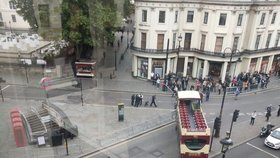 Uzavřené londýnské náměstí Trafalgar Square