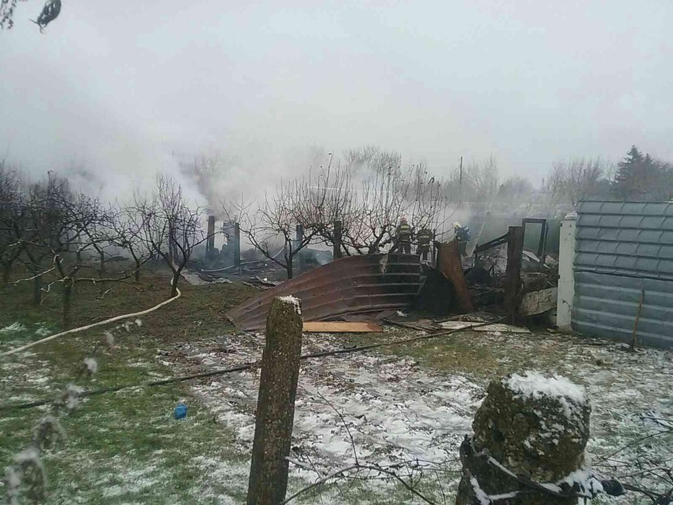 Při tragickém požáru v Košicích zemřely tři děti (†1-†3)
