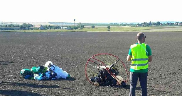 Na Břeclavsku se zřítilo motorové rogalo: Polský pilot (23) pád nepřežil