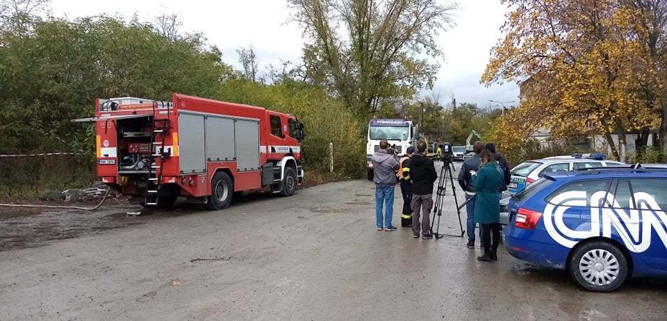 K tragickému požáru došlo nedaleko Zvonařky v Brně, novináři se až k vagónu nedostanou.