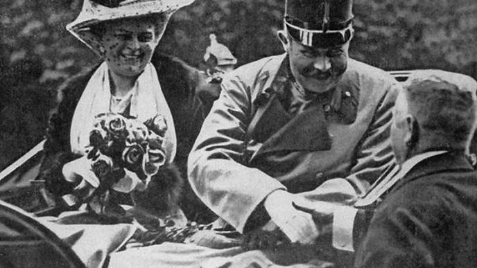 František Ferdinand d&#39;Este s manželkou Žofií krátce před atentátem v Sarajevu, který 28. června 1914 odstartoval konec celé monarchie a 1. světovou válku.