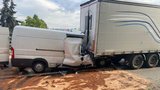 Další tragédie na D1 u Brna: Šofér dodávky to napálil do kamionu, náraz nepřežil  