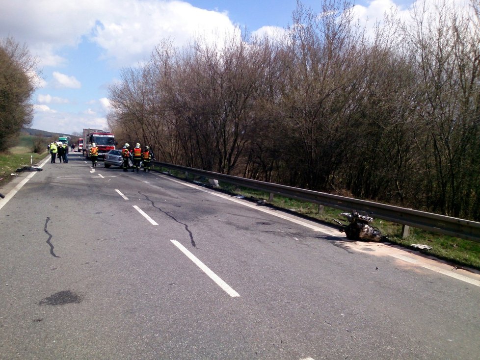 Tragická nehoda se stala 4. dubna 2015 krátce před polednem na silnici I/50 mezi Bučovicemi a Nesovicemi.