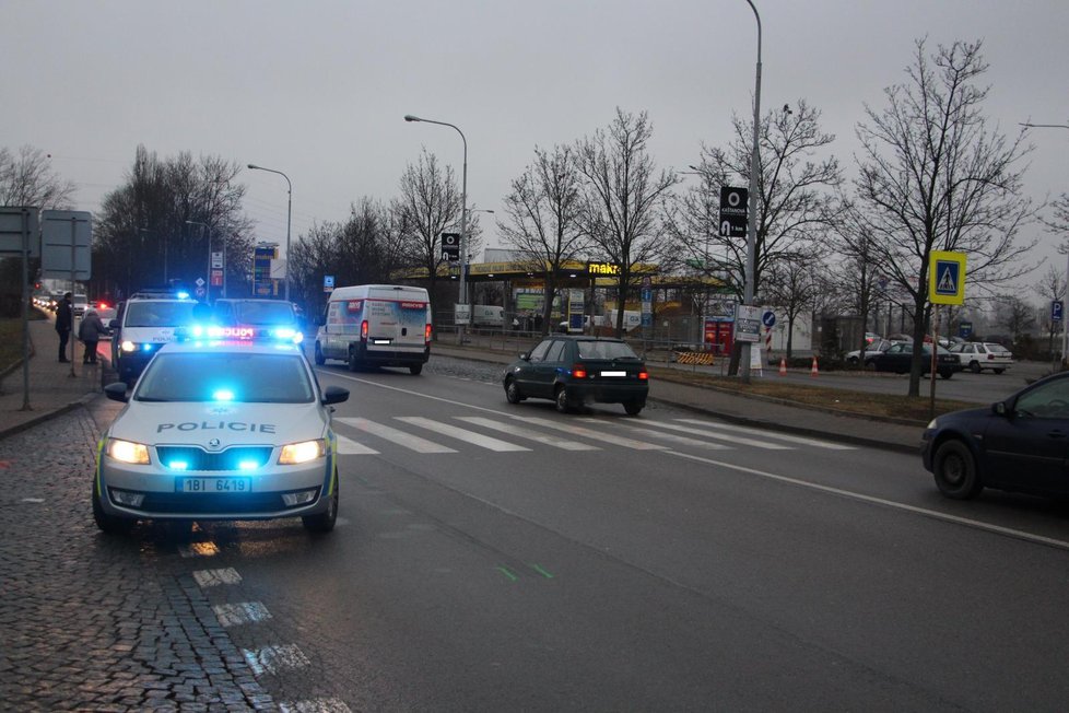 Při pondělní tragické nehodě v Brně zemřel pod koly náklaďáku senior.
