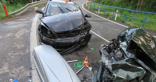 Děda (80) se vracel z pohřbu a zabil manželku! Nezvládl auto, při nehodě se zranilo sedm lidí