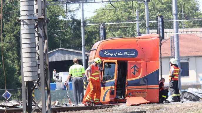 Tragická srážka vlaku Pendolino s kamionem ve Studénce