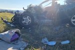 Při tragické nehodě mezi Strážnicí a Vnorovy zemřela v úterý dopoledne mladá řidička osobního vozu. Silnice zůstala několik hodin neprůjezdná.