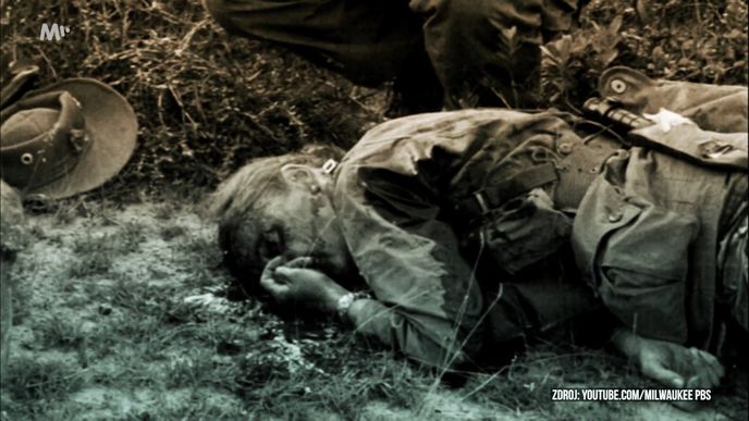Dickey zabil šrapnel z granátu během války ve Vietnamu.