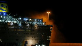 Na trajektu vezoucím přes 1000 lidí vypukl požár. Obří loď se musela vrátit do přístavu a všichni museli být evakuování. (archivní foto).