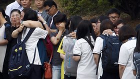 Přeživší z korejského trajektu se poprvé vrátili do školy