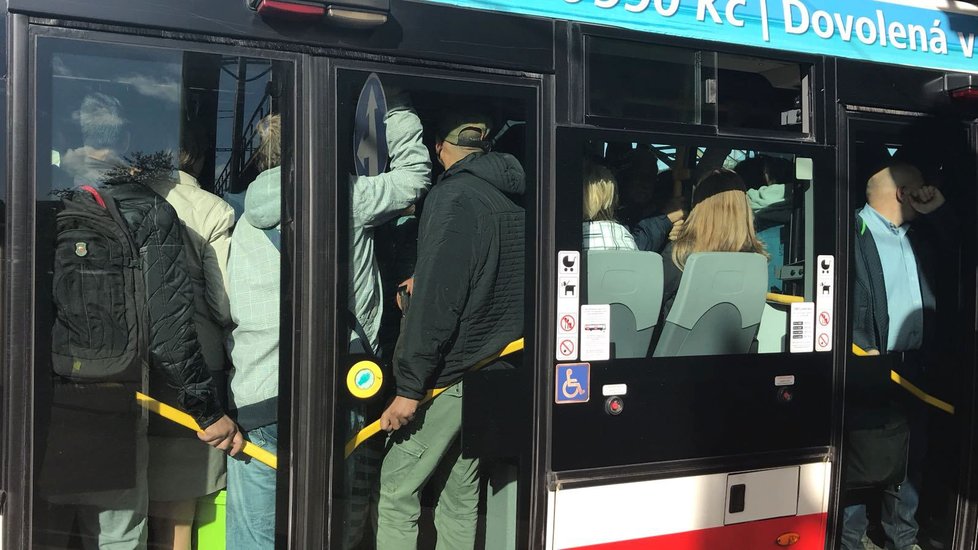 Mezi Palackého náměstím a Podolskou vodárnou nejezdí tramvaje.