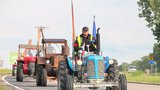 Nadšený traktorista: Zetorem jede 800 kilometrů do Polska rychlostí 28 km v hodině