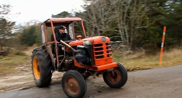 Úlet! Závodní traktor Volvo teror!