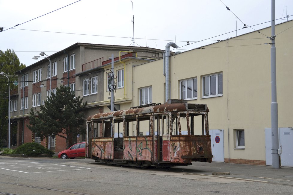 Takto vypadala v roce 2017 tramvaj 4MT z roku 1950, když ji získal DPMB.