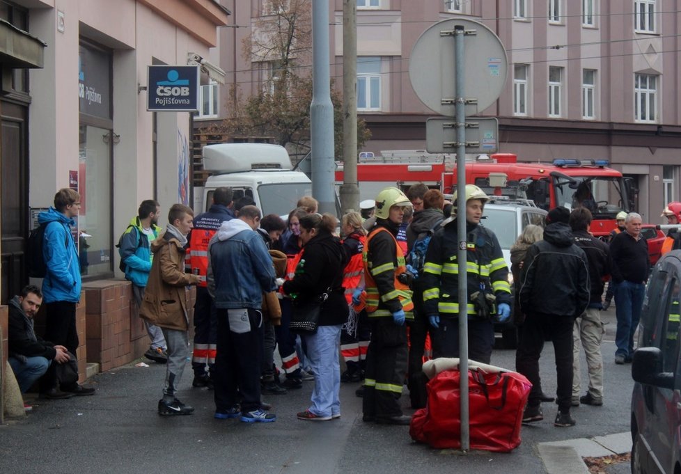 V Plzni došlo k děsivé srážce tramvaje a autobusu.