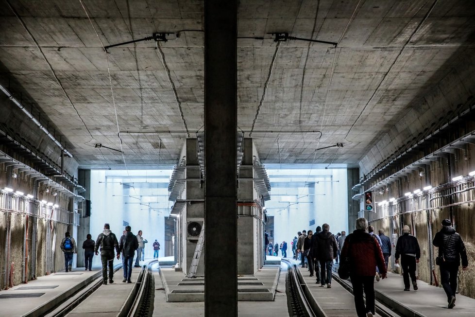 Pravidelný provoz nového tramvajového tunelu ze Starého Lískovce k bohunické nemocnici.  spuštěn už 11. prosince.