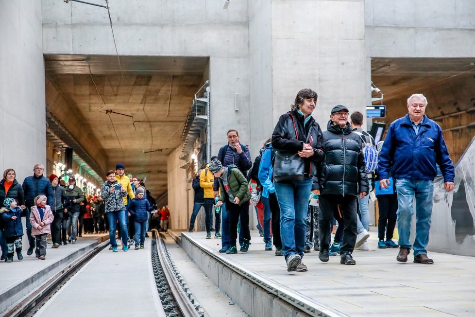 Pravidelný provoz nového tramvajového tunelu ze Starého Lískovce k bohunické nemocnici.  spuštěn už 11. prosince.