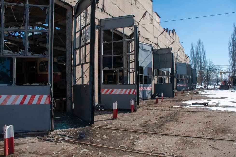 V ukrajinském městě Charkov bylo zničeno depo včetně pražských tramvají, které DPP v Praze již vyřadil a prodal je v minulých letech Charkovu
