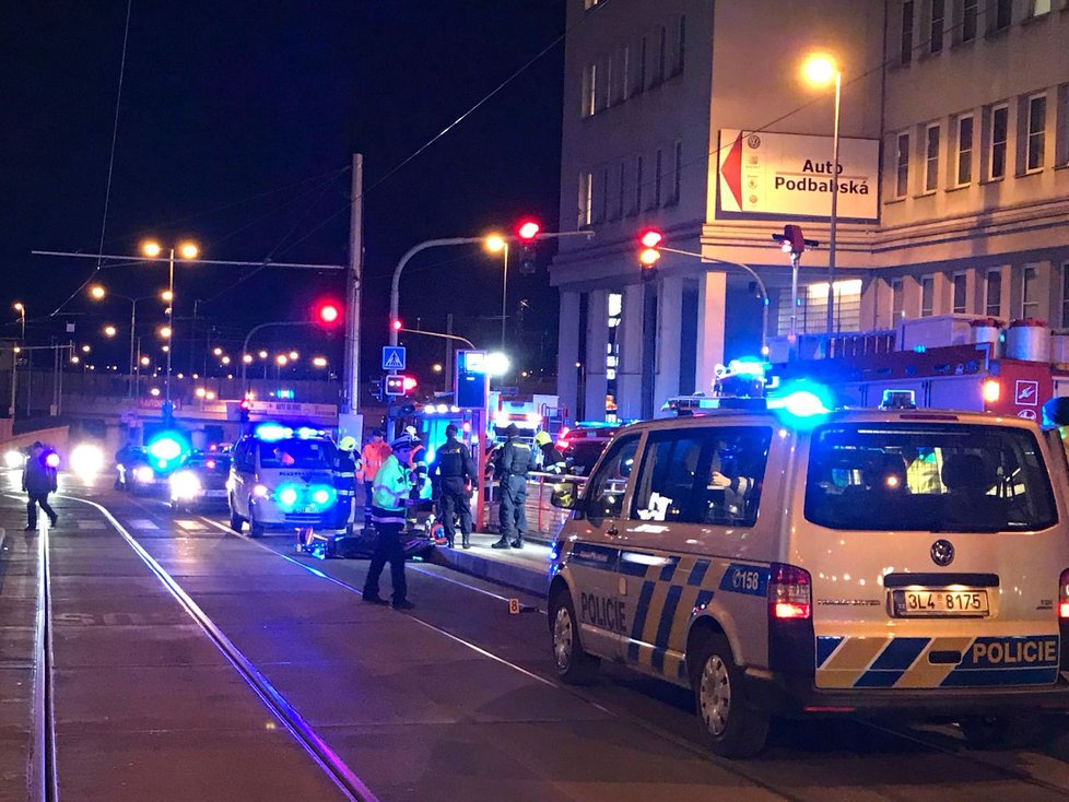 Muže v Praze Podbabě usmrtila tramvaj.