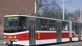 Na internet se připojíte z repasované tramvaje KT8N2 (linka č. 17)