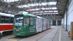 Unikátní tramvaj v Brně pomůže nedoslýchavým: Hlášení jim zesílí přímo do naslouchadla