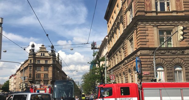 Tramvaj na I. P. Pavlova srazila dva chodce.