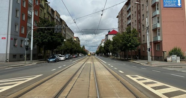 Plzeň opraví tramvajovou trať na Klatovské mezi ulicemi Alešova a Mánesova.