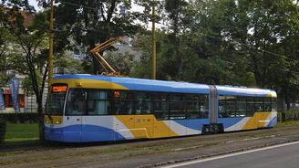 Brzdový kotouč prorazil podlahu a skončil ve střeše. Košice vyřadily 14 tramvají od českého Pragoimexu