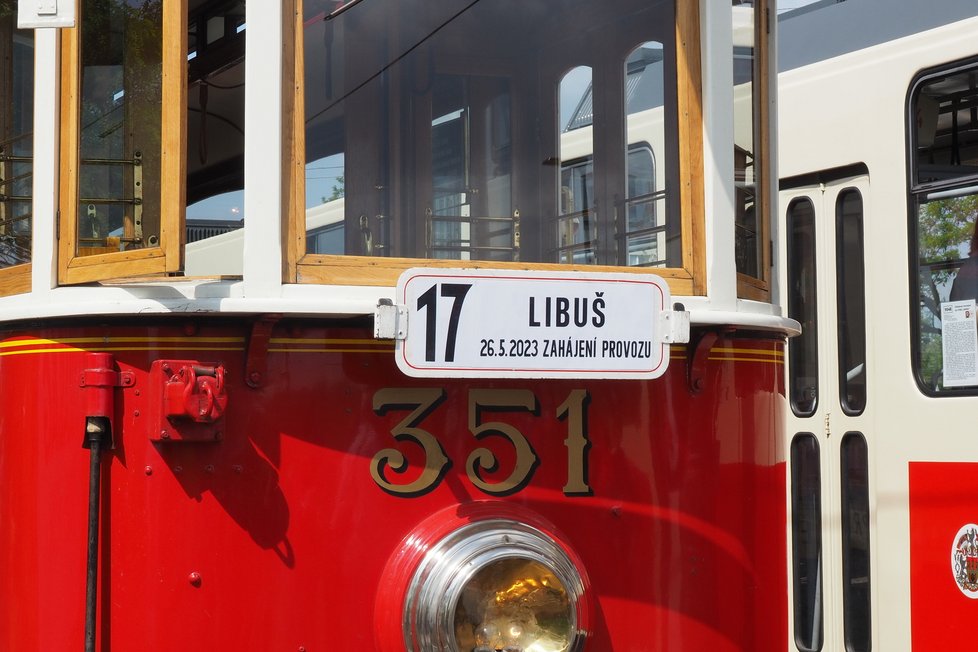 Na slavnostní zahájení provozu úseku tramvaje Sídliště Modřany – Libuš byly vypraveny i historické tramvaje, 26. 5. 2023