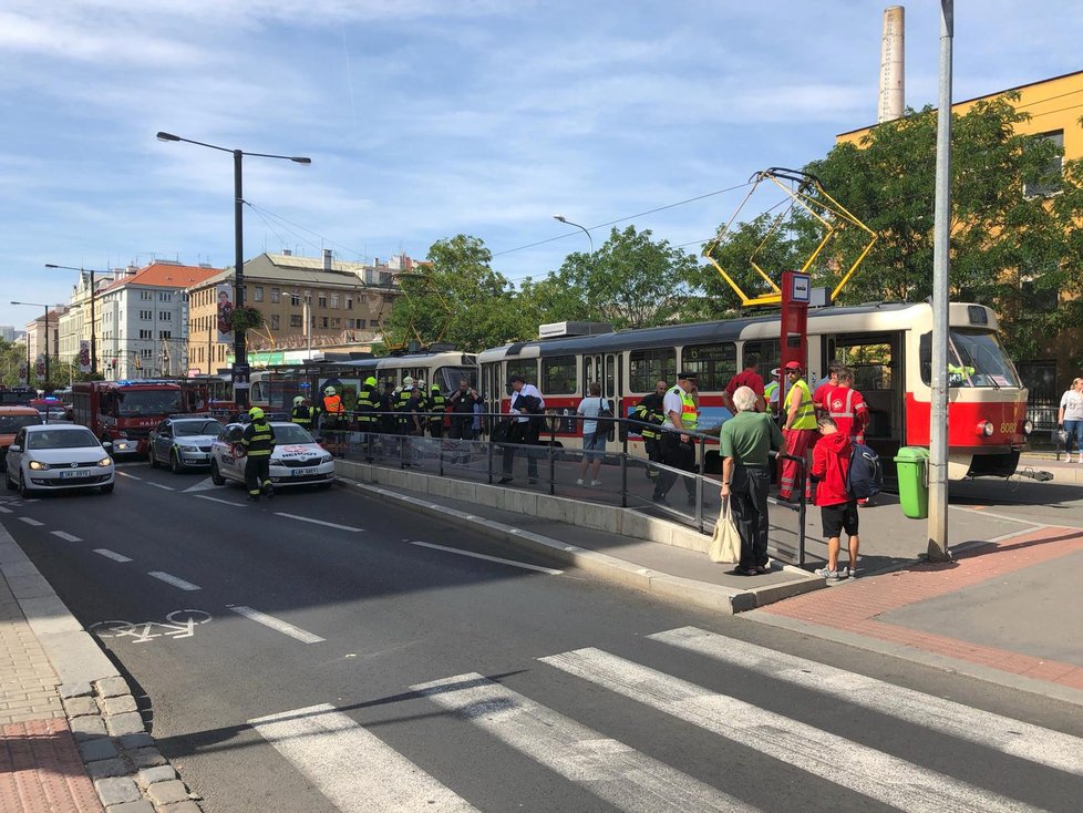 Nehoda chodce a tramvaje ve Vršovické ulici, 11. 9. 2018