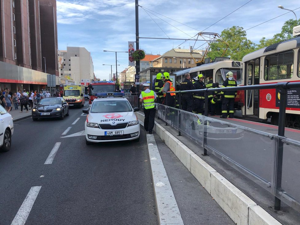 Nehoda chodce a tramvaje ve Vršovické ulici, 11. 9. 2018