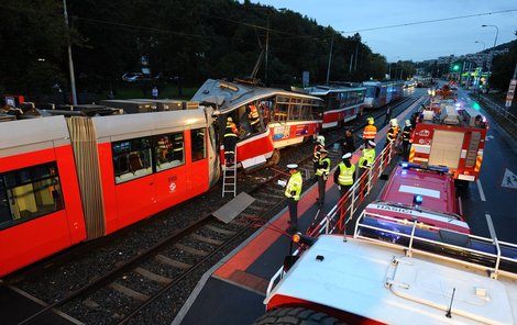 Nehoda se stala ráno, těsně před začátkem dopravní špičky.