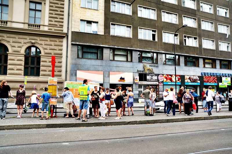 Od 2. července 2016 do 11. července 2016 (přibližně do 4:30 hodin) bude obousměrně přerušen tramvajový provoz v úseku I. P. Pavlova – Karlovo náměstí.